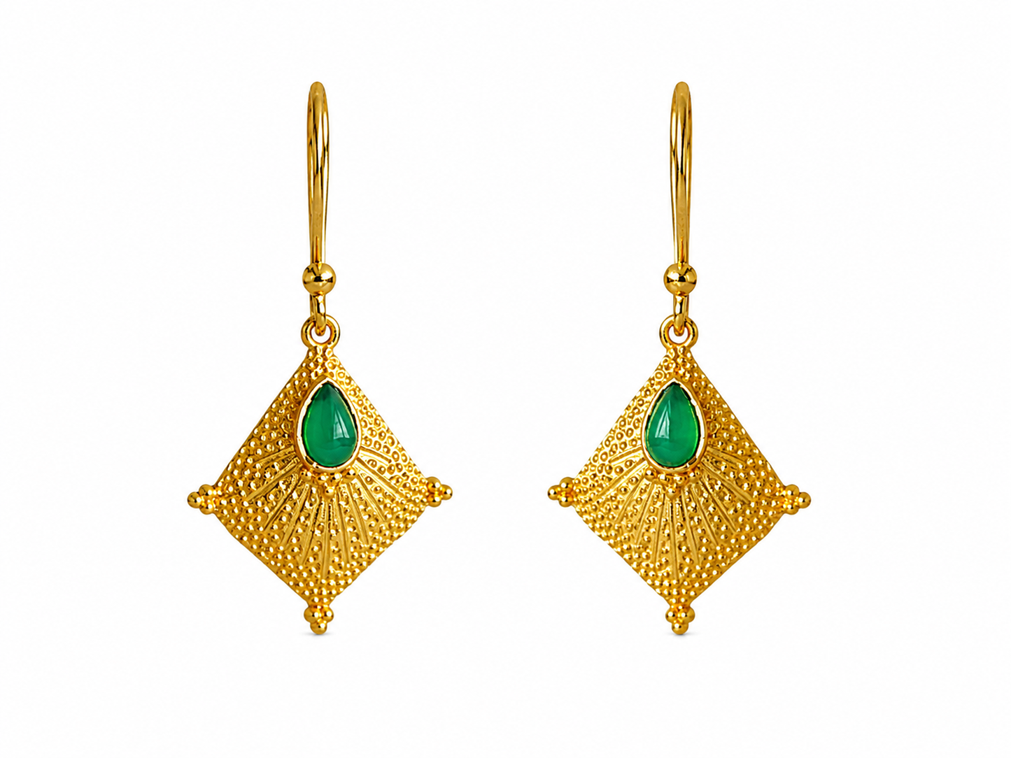 Groene Onyx Oorbellen 925 Zilver Verguld – Dames Hangoorbellen met Edelsteen – 21 x 24 mm – 1,8 gram per oorbel